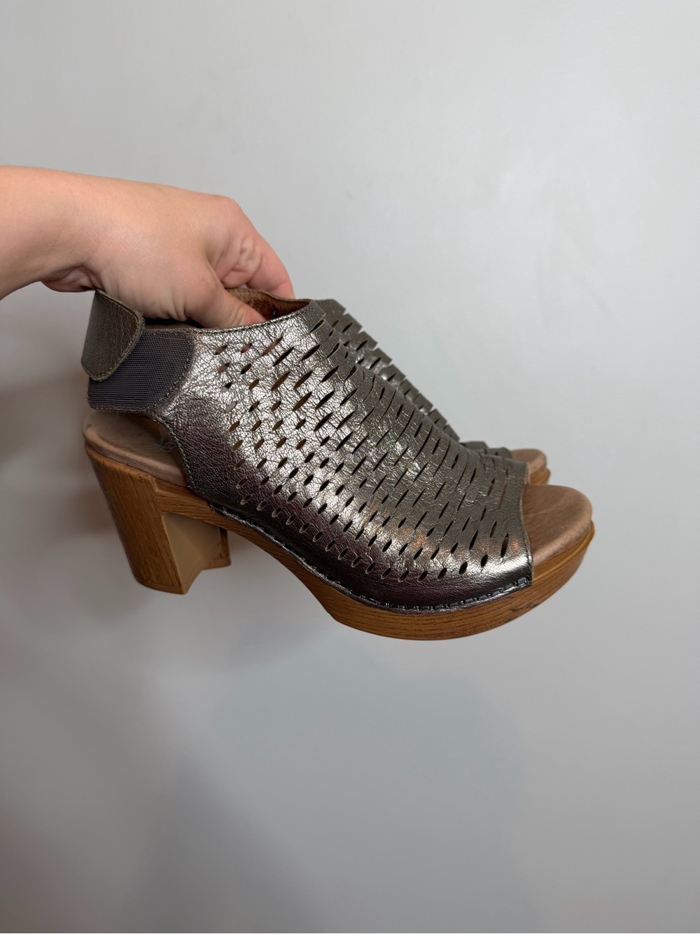 Dansko Perforated Leather Sandal Clog Bronze Platform Heel 37 Comfy Bohemian
